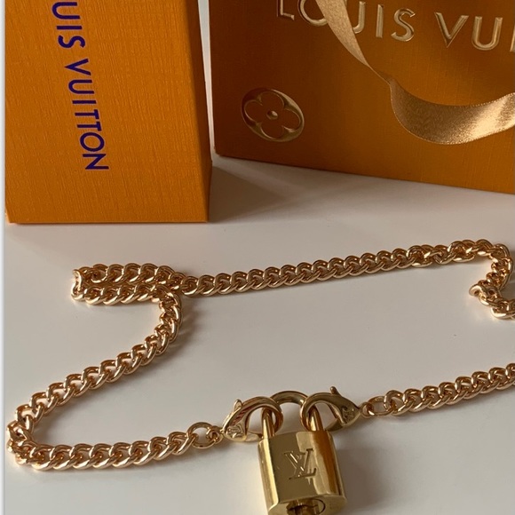 LOUIS VUITTON PADLOCK & MATCHING CHAIN W/BOX BAG - Picture 5 of 13